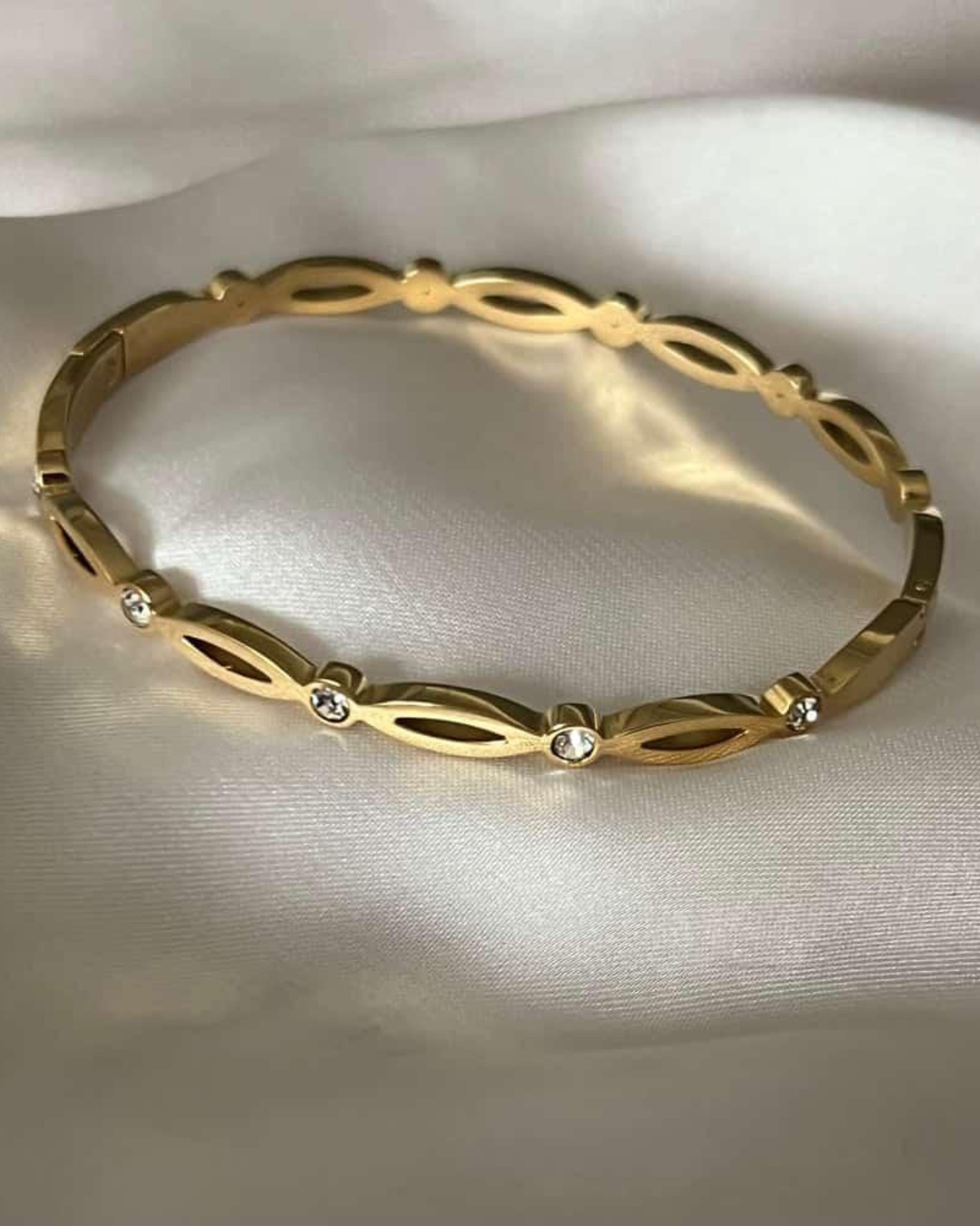 Rekhhta Essentials Cuff The Aurora Loop Bracelet
