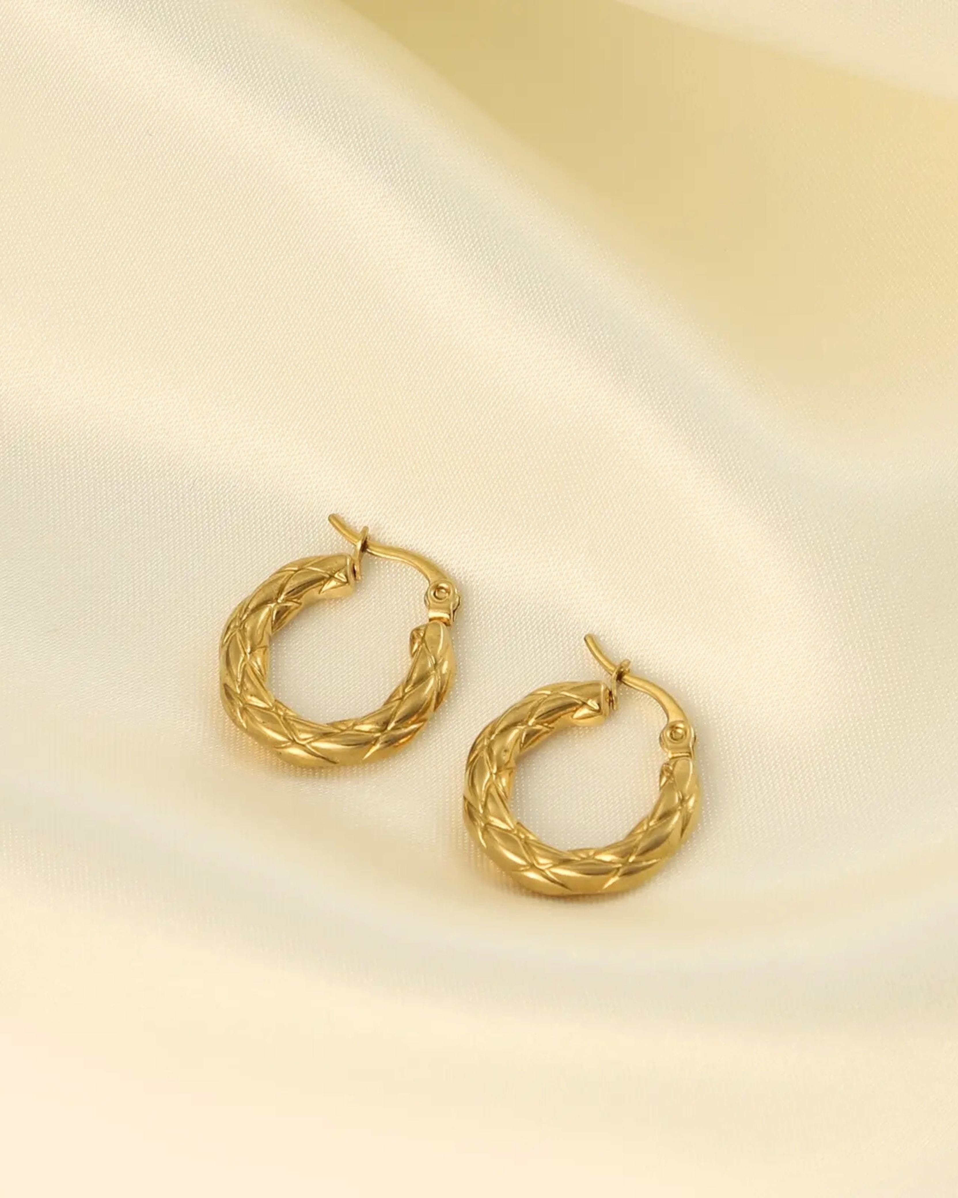 Rekhhta Essentials Earrings Braided Bliss Hoops