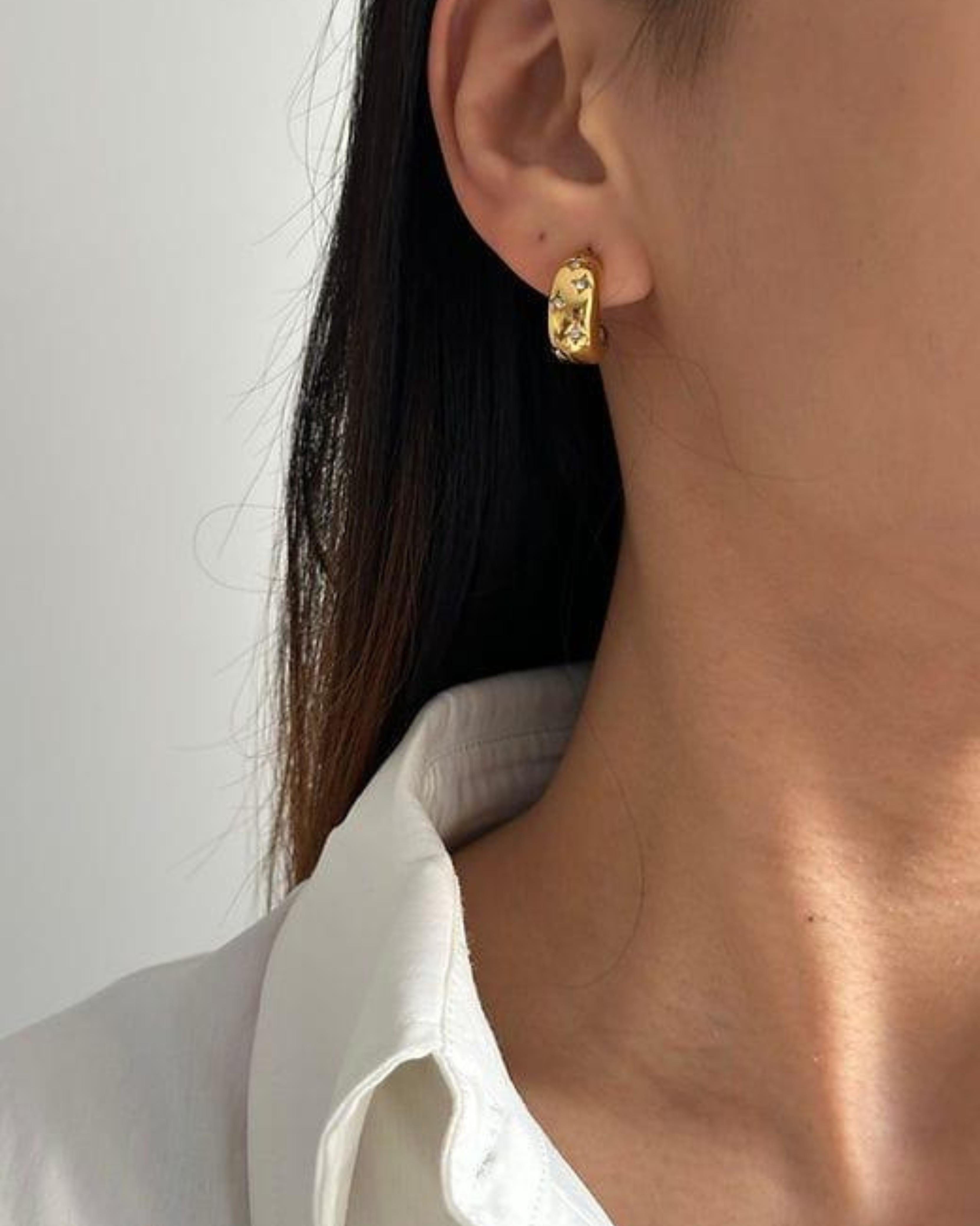 Rekhhta Essentials Earrings Classic Gold Huggie Earrings