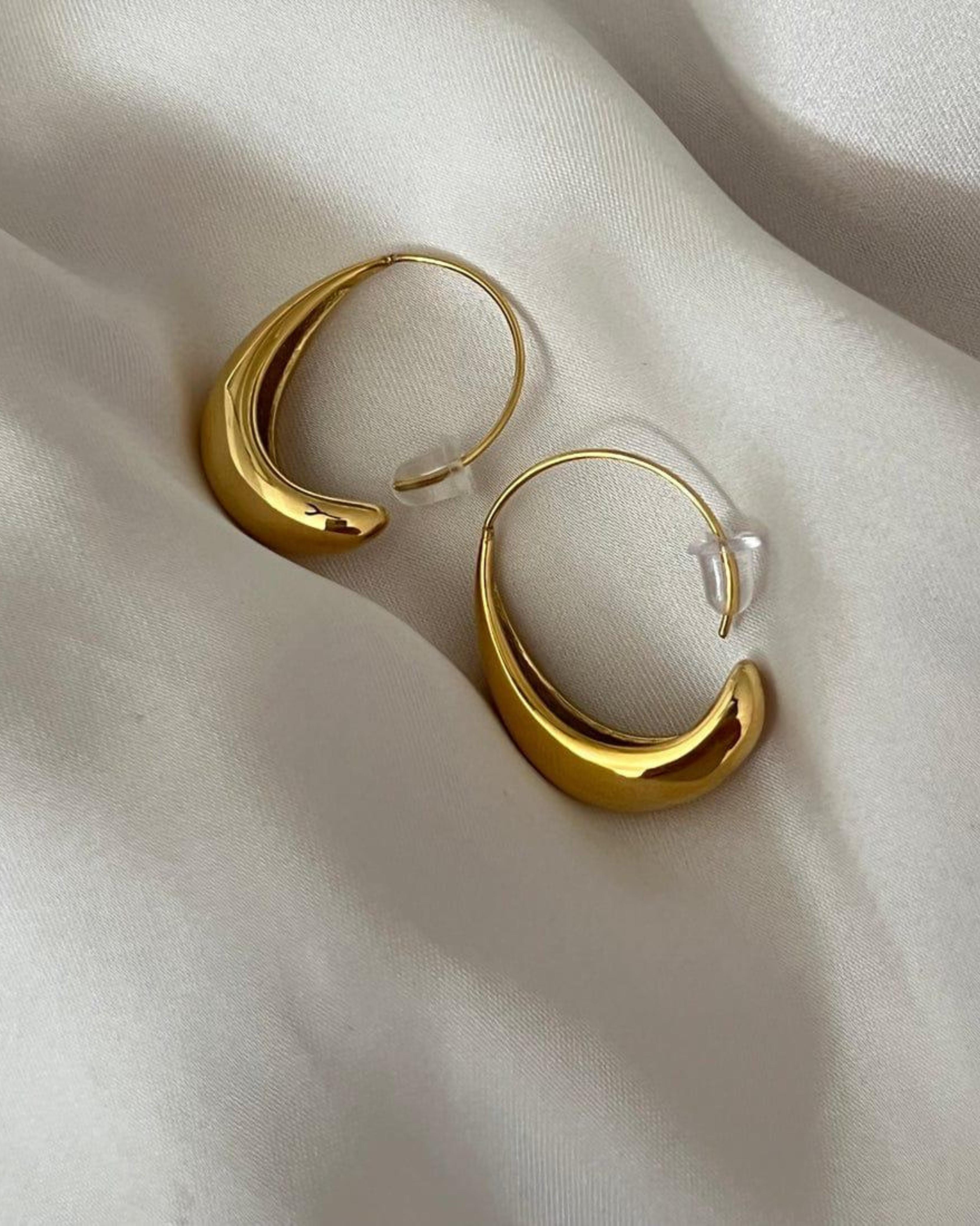 Rekhhta Essentials Earrings Crescent Gold Hoop Earrings