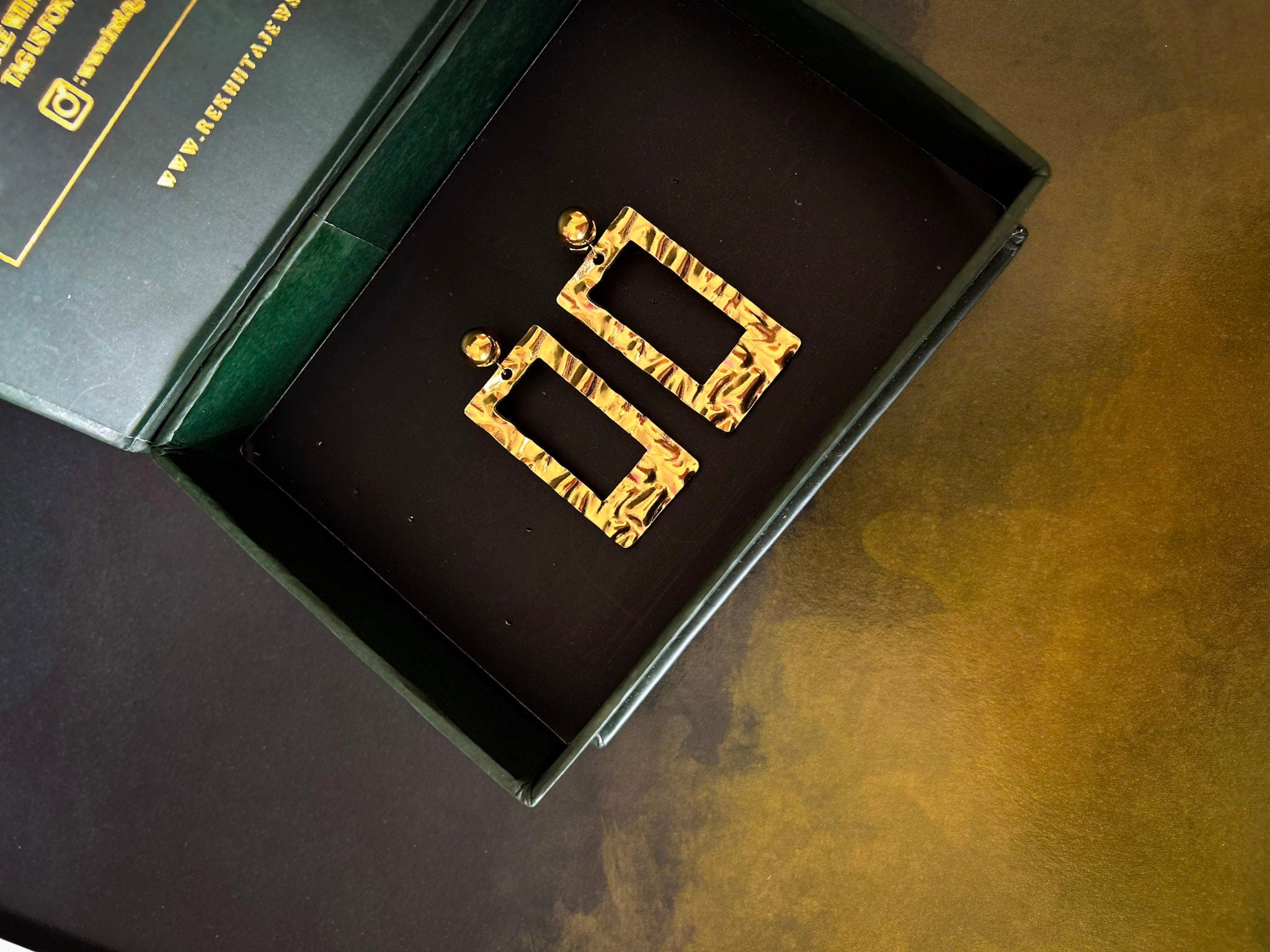 Rekhhta Essentials Earrings Gilded Horizon Earrings