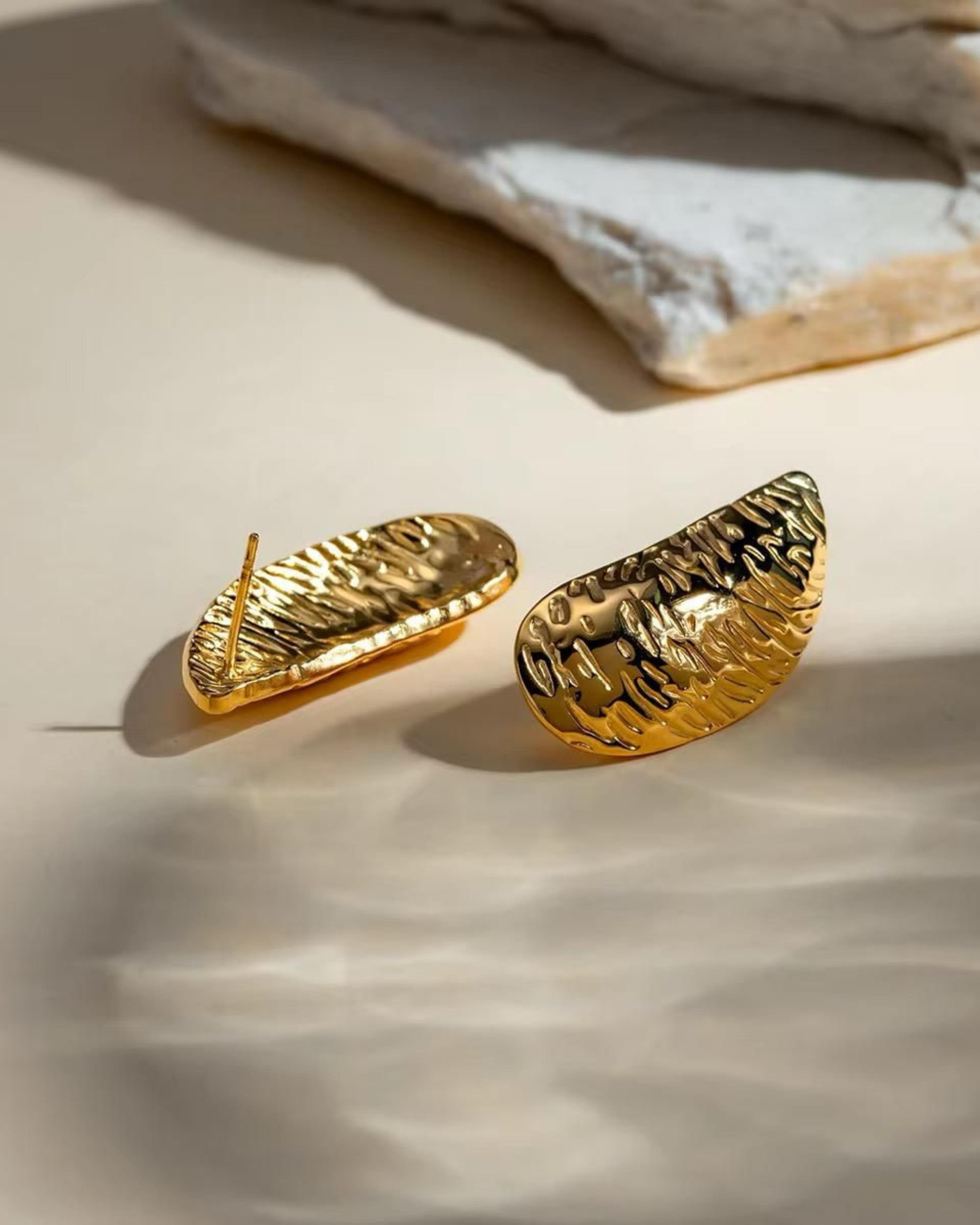 Rekhhta Essentials Earrings Gilded Whisper Studs