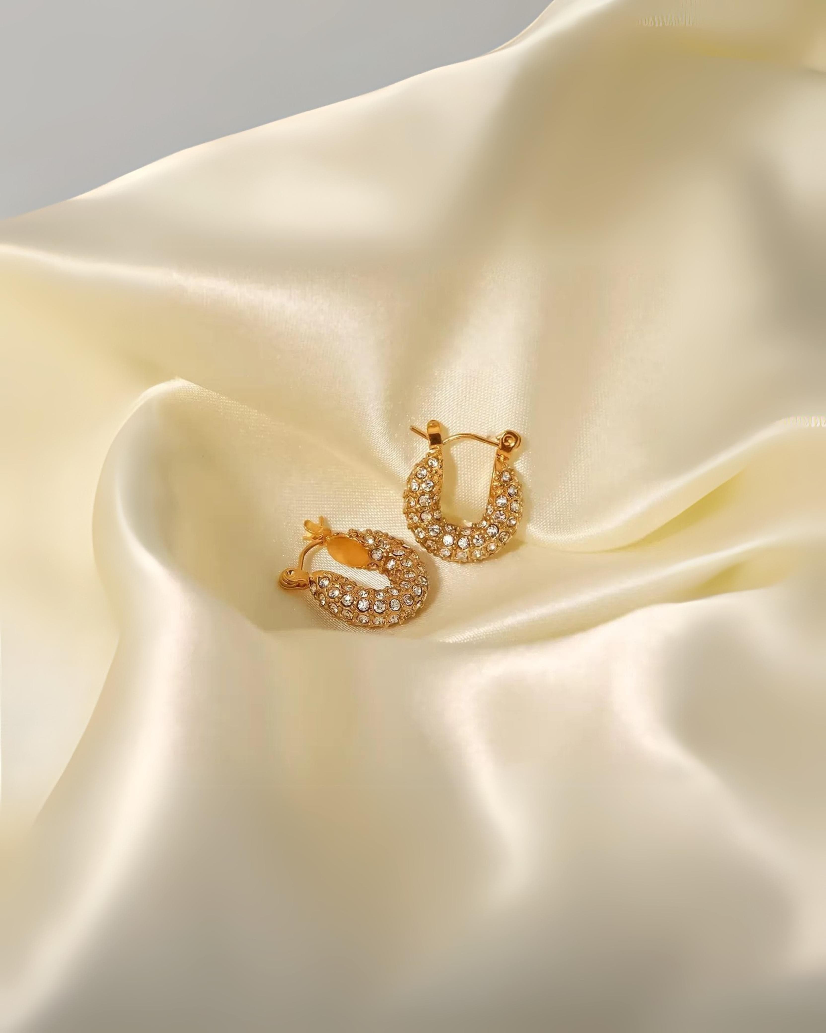 Rekhhta Essentials Earrings Golden Glow Hoops