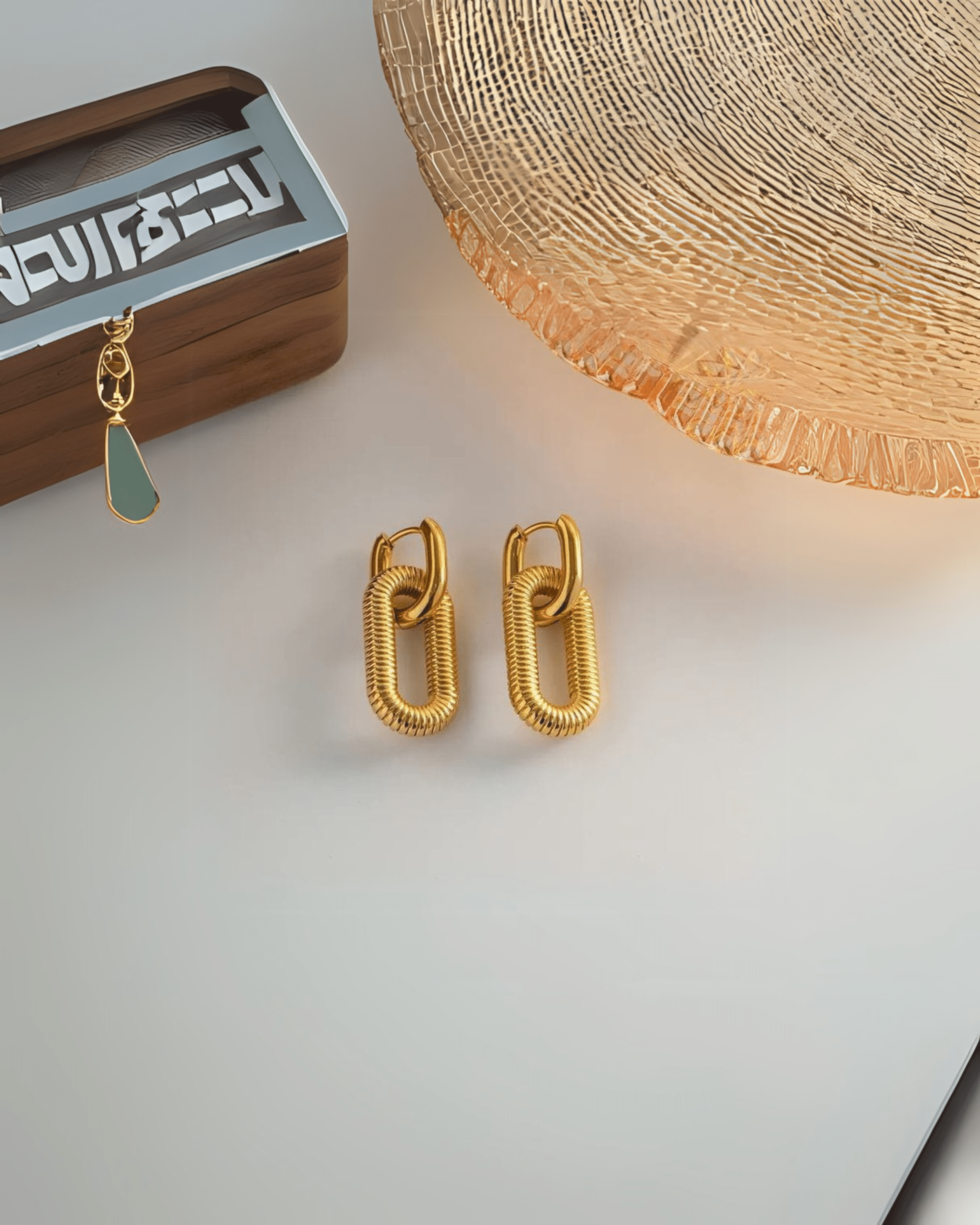 Rekhhta Essentials Earrings Golden Link Hoops
