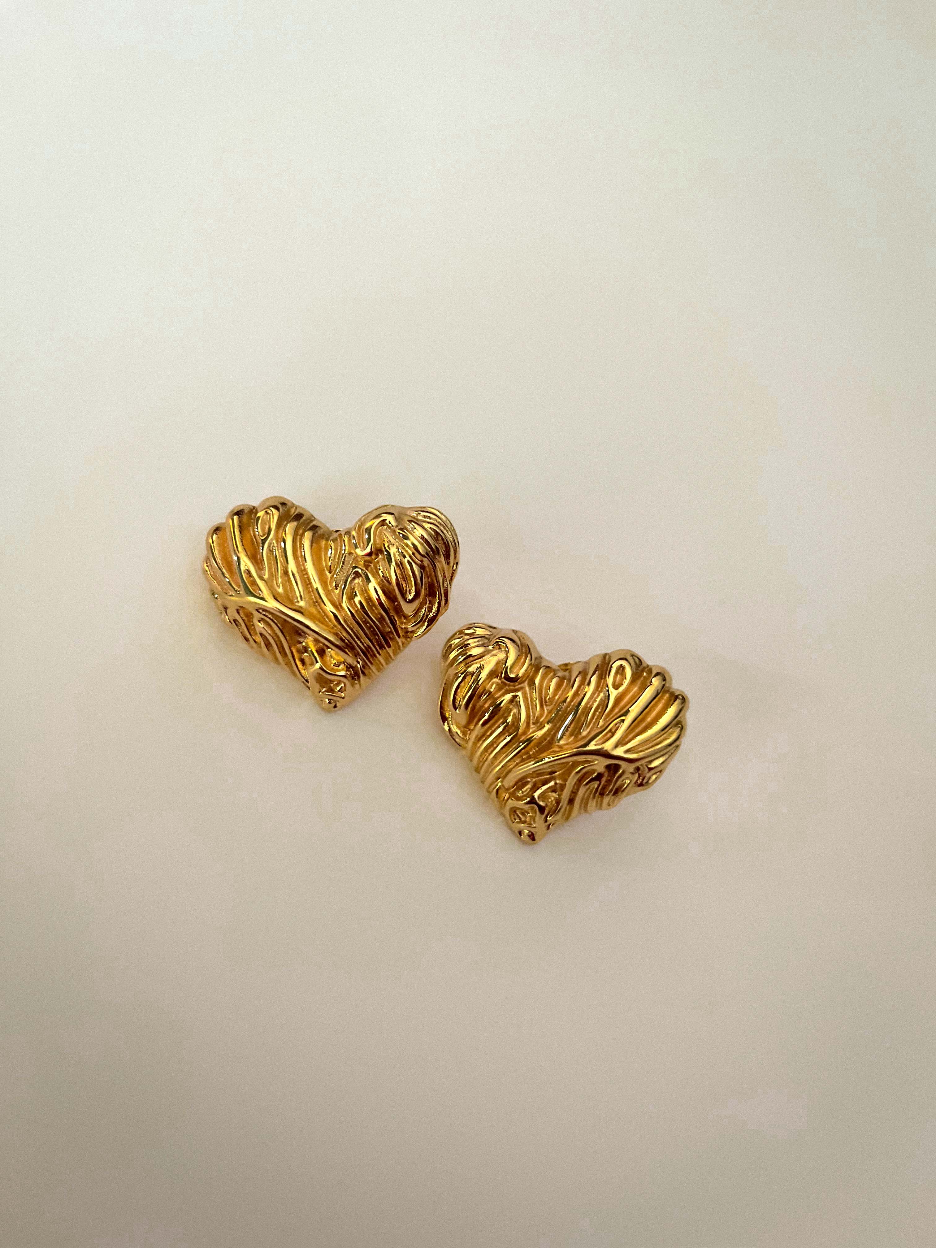 Rekhhta Essentials Earrings Golden Tide Heart Earrings