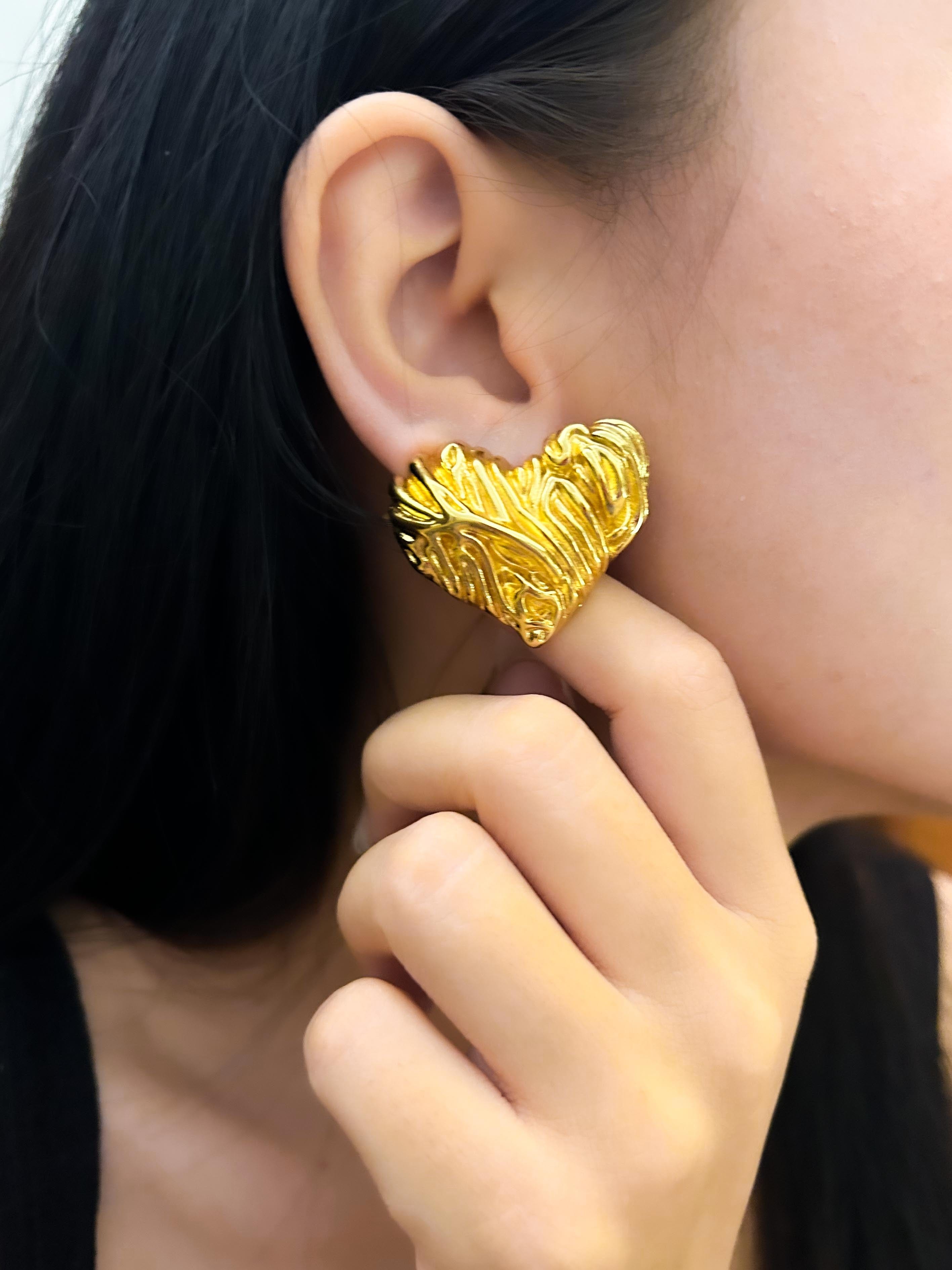Rekhhta Essentials Earrings Golden Tide Heart Earrings