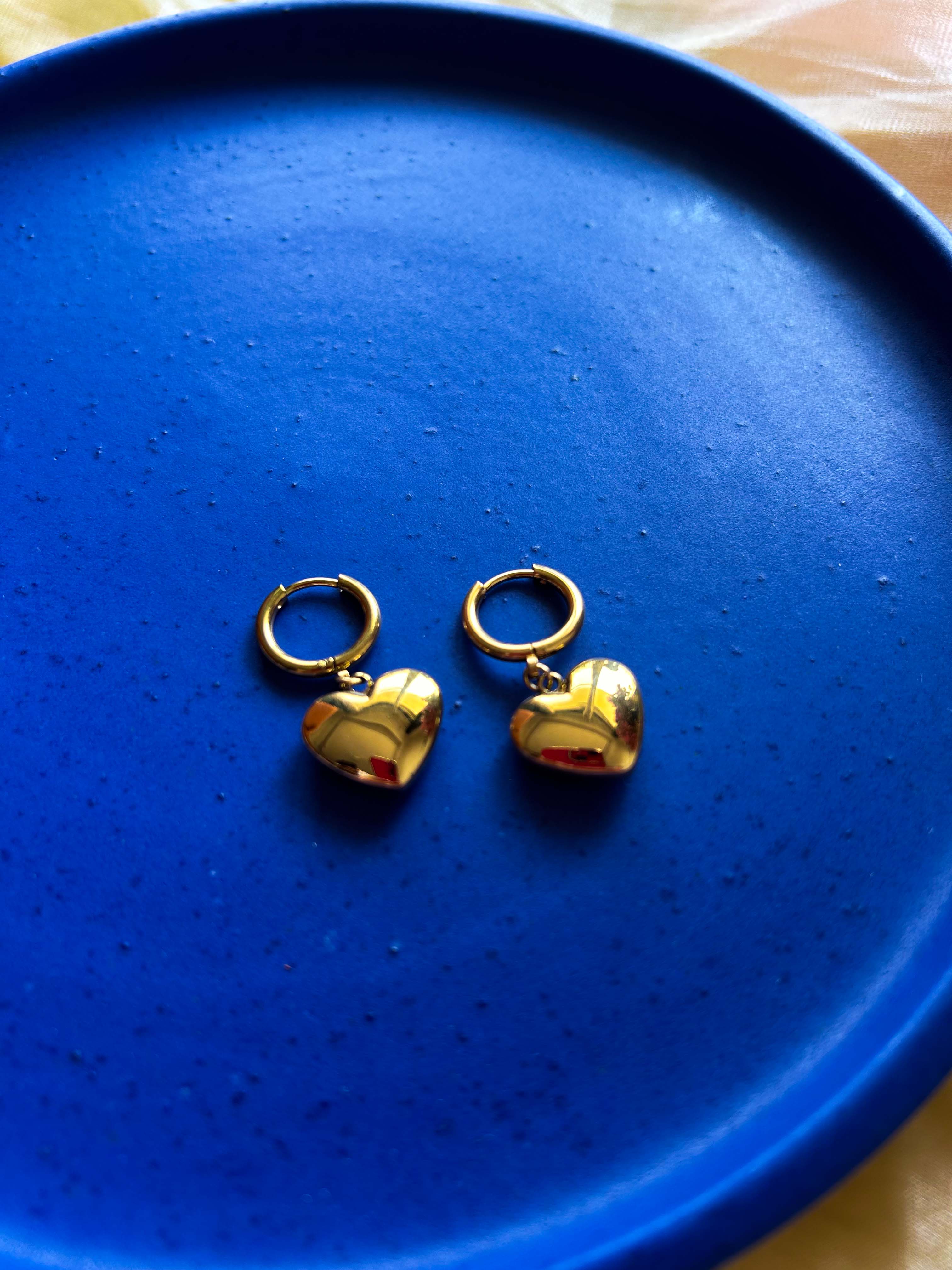 Rekhhta Essentials Earrings Heart is Full Huggie Earrings