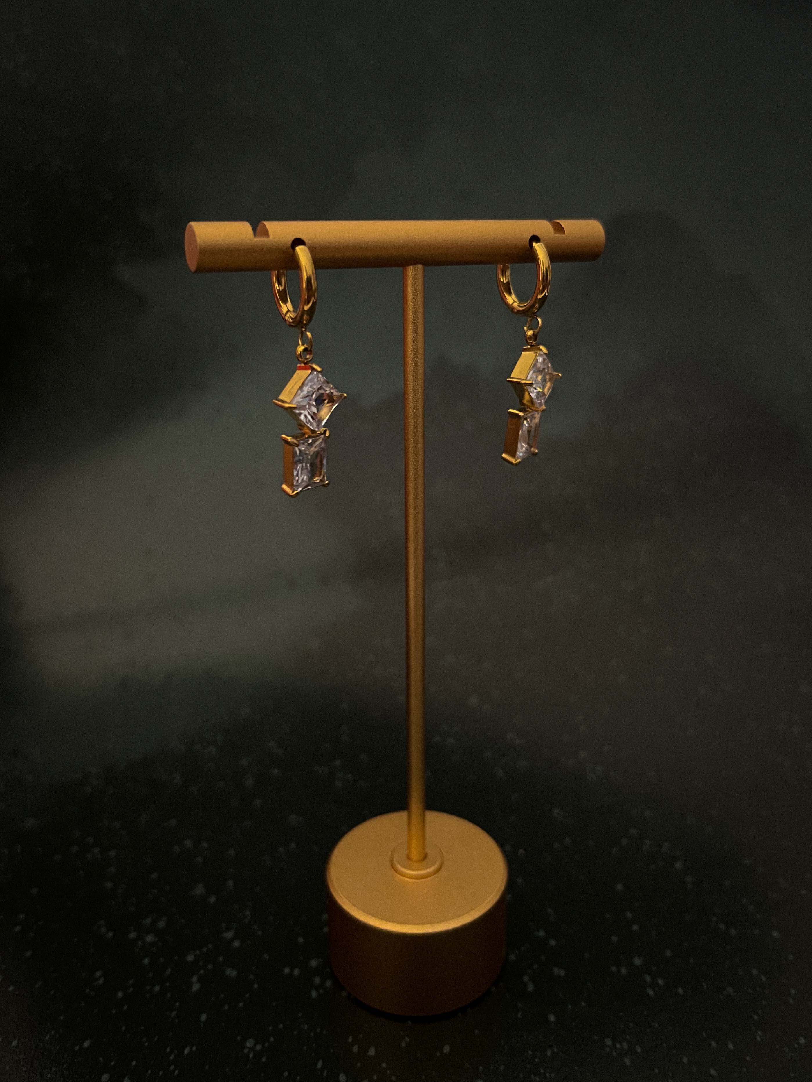 Rekhhta Essentials Earrings Luxe Prism Duo Huggie Earrings