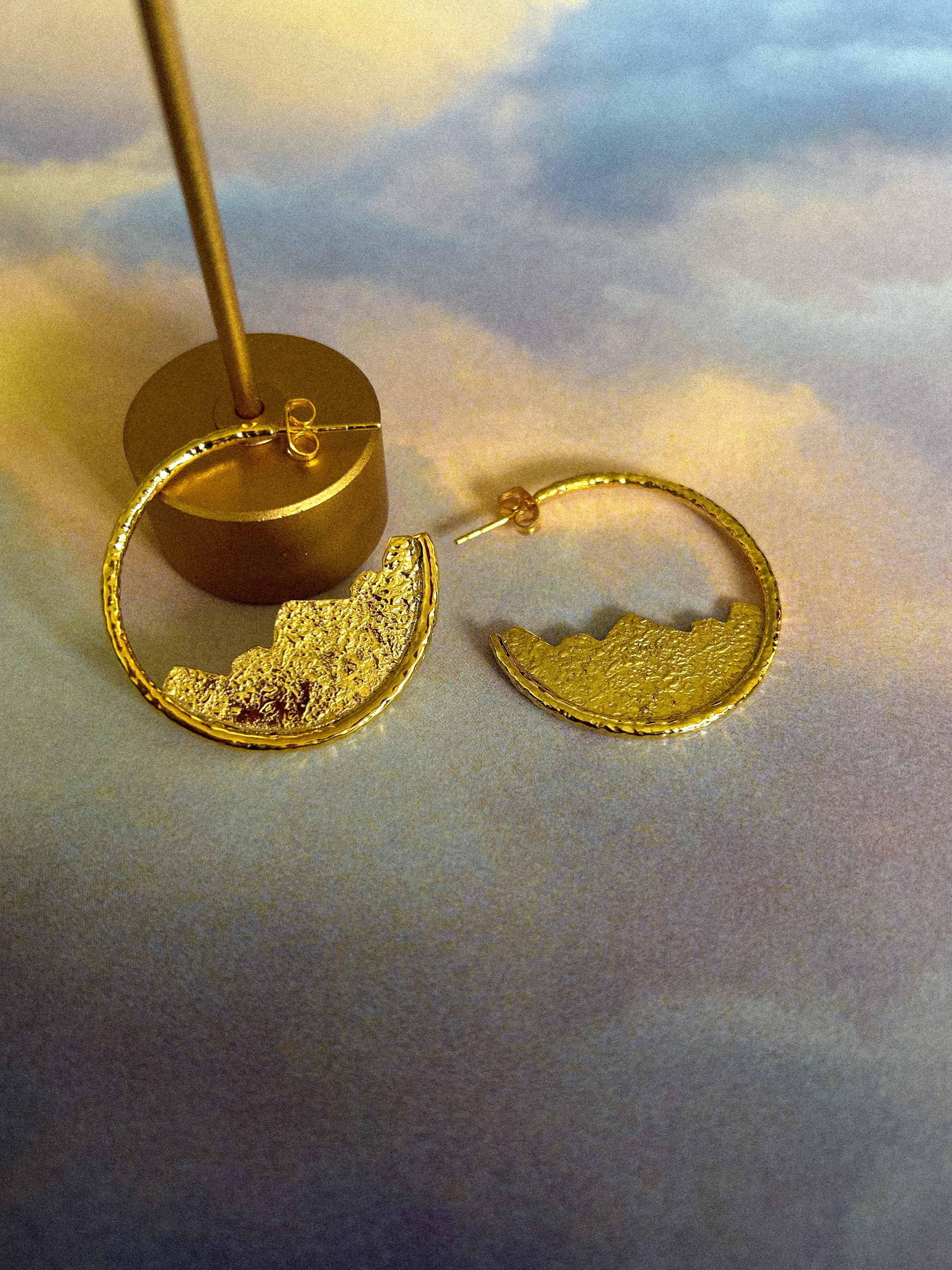 Rekhhta Essentials Earrings Meteora Mountain Earrings