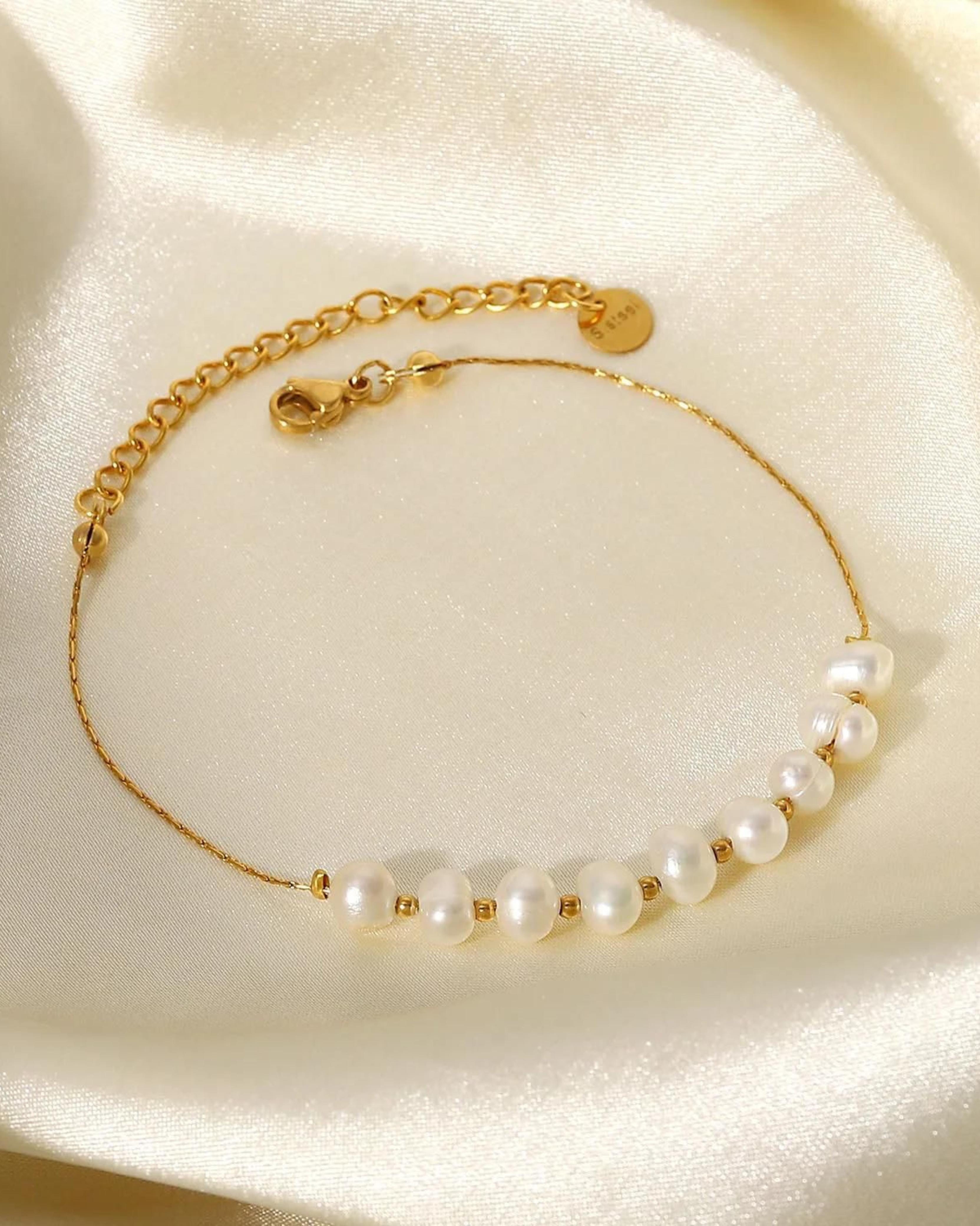 Rekhhta Essentials Earrings Pearl Serenity Bracelet