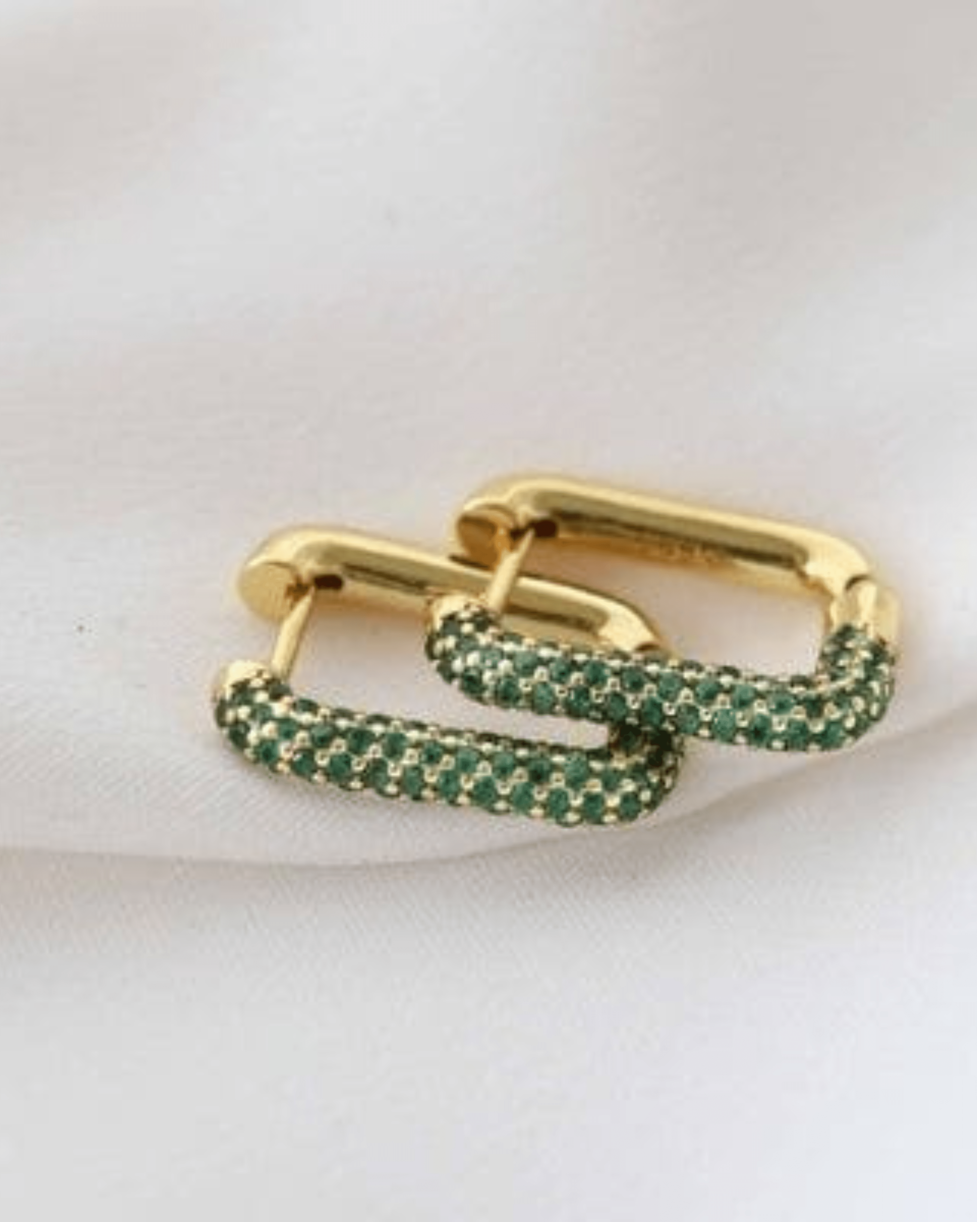 Rekhhta Essentials Earrings Prism Lock Hoops