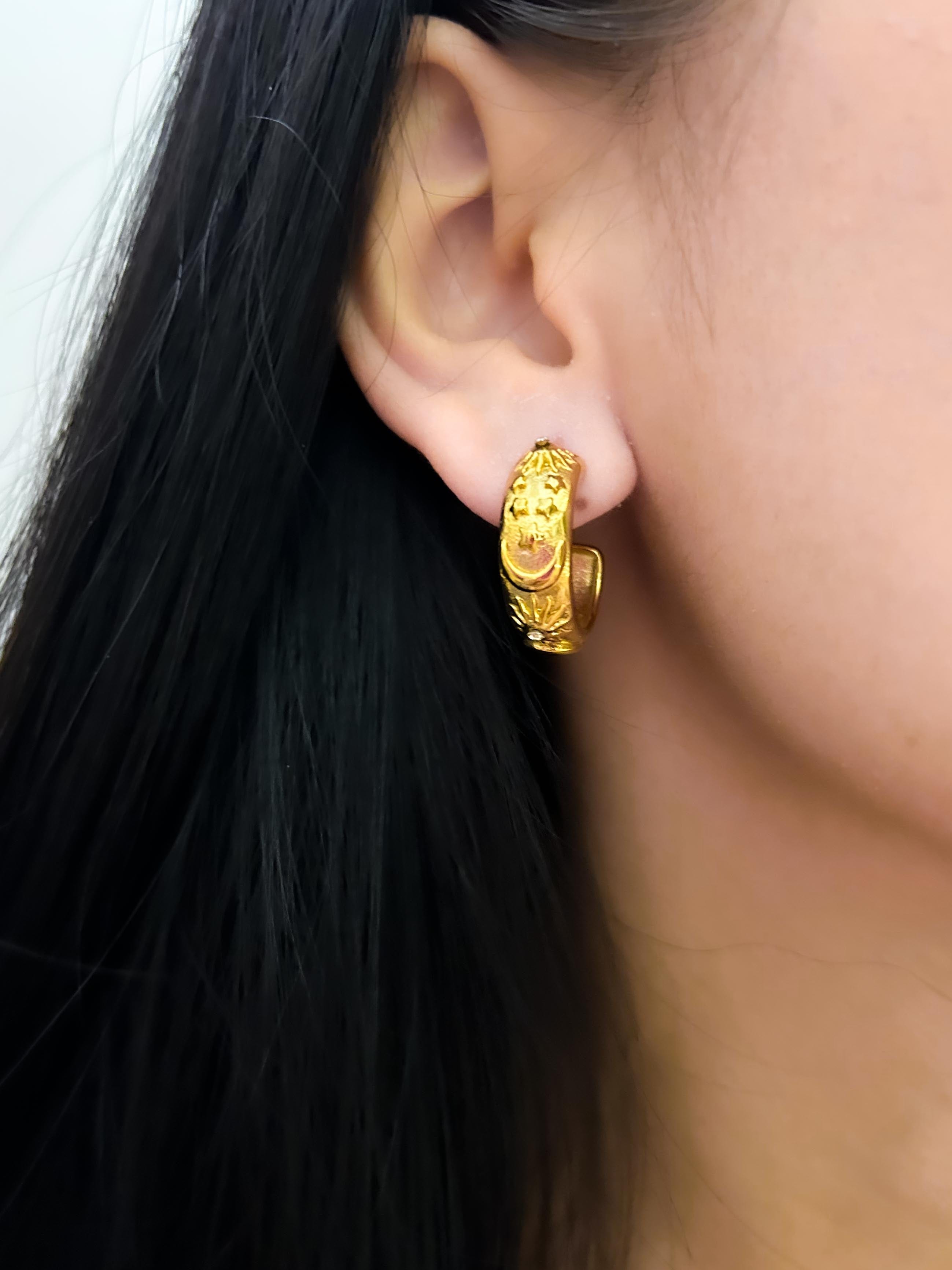 Rekhhta Essentials Earrings Regal Crest Earrings