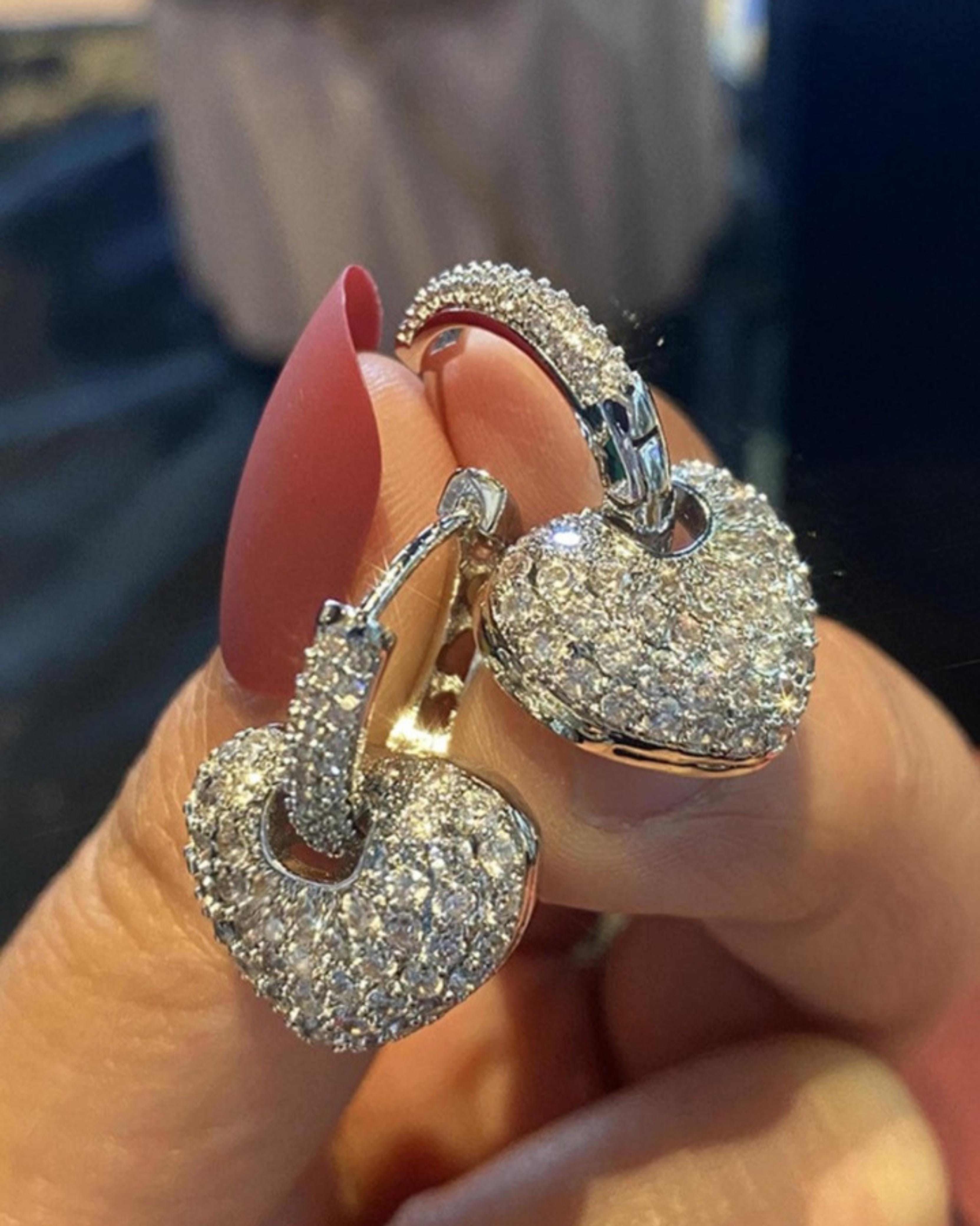 Rekhhta Essentials Earrings Starry Lock Heart Hoops