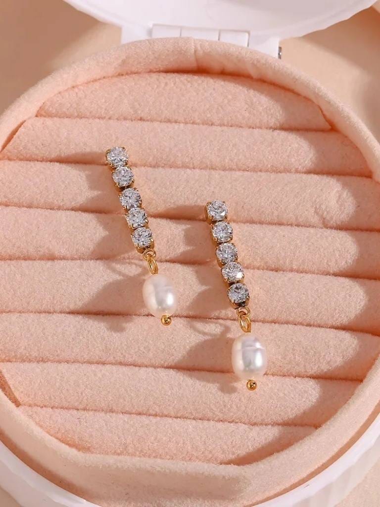 Rekhhta Essentials Earrings Stellar Pearldrop Earrings